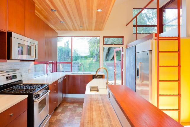 LilacKITandloftRedOaklarge1